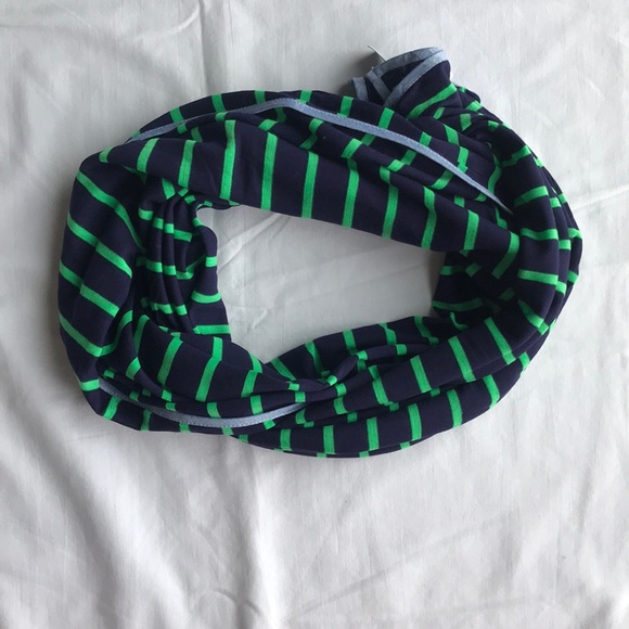 Brand New Madewell softstripe scarf. - Picture 2 of 6